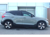 都市を駆け巡る本物のSUVとして、XC40は開発されました。スカンジナビアの独創性と都会的な雰囲気を身にまとった、都市で生活するあなたのために作られた一台です。