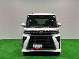 細部にメッキパーツの煌き。大人の感性に響く洗練さを身にまとった後期タントカスタムが入荷致しました。