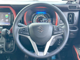 【純正革巻きステアリング】上質な革を使用することで、手にしっかり馴染みとても運転しやすいハンドルです♪