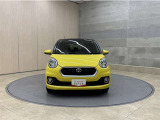 お車購入のポイントとなるフロントマスクです!かわいらしい目つきが印象的なデザインのヘッドランプです。