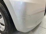 フロントバンパーにキズあります。