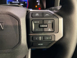 【レーダークルーズコントロール】高速道路での長距離走行が楽に!!自動で速度を保つクルーズコントロールが、衝突軽減システムと連携し、前方の車両を感知して車間を保つように速度調節してくれます!!