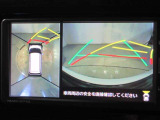 パノラミックビューモニター付きです。車両を上から見たような映像をディスプレイオーディオ画面に表示。運転席からの目視だけでは見にくい、車両周辺の状況をリアルタイムでしっかり確認できます。