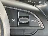 【クルーズコントロール】高速道路もラクラク走行。アクセルを離しても一定速度で走行ができ、長距離運転時の負担を軽減!加速・減速も簡単なスイッチ操作で調整できます。