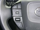 ステアリングスイッチ装備!運転しながら手元でオーディオの操作などができます。