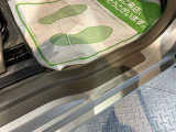 ステップにキズあります。