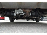 下廻りに大きなダメージは無さそうです。防錆塗装ノックスドールが施工されています。