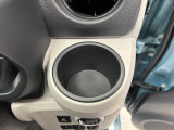 【運転席ドリンクホルダー】