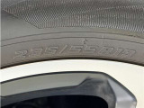 タイヤサイズは【235/55R19】
