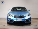 【キドニーグリル】BMWは約90年もの間、ほぼ全ての車両にひと目でBMWだと分かるこの特徴的なフロントグリルが備えられ、デザイン・アイコンとして親しまれてきました。