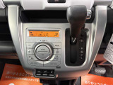 メンテナンスしてある記録簿付きの車両です。(取り扱い説明書&メンテナンスノート)新車購入時からの点検内容が記入してあります!おクルマに関してどんな細かい事でも気になる事があればお気軽にお電話ください!