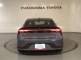 横一線にシャープな光を放つ、リヤコンビネーションランプ!特徴的な見た目で、後続車からの視認性を確保!