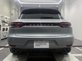 オプション:ドライバー メモリーパッケージ(右ハンドル車用)、20-Inch Macan Turboホイールサテンプラチナ塗装仕上げ、シートヒーター(フロントおよびリア)