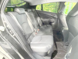 セカンドシートは十分な広さがあり快適にお乗りいただけます♪シートを倒して大きな荷物を積んだりと、用途の幅が広い1台です。