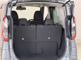 荷室はシートアレンジを行うことで広い荷室にすることが可能です 様々なシーンで活躍できますね