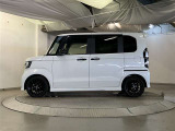 両側パワースライドドア付きだから、狭い駐車スペースなどでの 乗り降りラクラク!小さなお子さまのいるご家庭には嬉しい装備。