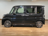 全車両を第三者機関に鑑定を依頼し、鑑定証明書も発行した認定中古車です。納車前には点検整備も実施します。