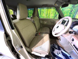 運転席シート廻りは使用感も少なく、良好な状態となっています。丁寧に使われていたことがよくわかりますね。
