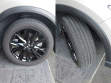 車のデザインにマッチした純正アルミホイール☆