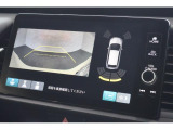 バックカメラが装備されており、後方の安全確認はもちろんのこと狭い場所での駐車や雨の日・夜間など視界の悪いコンディションでのストレスの軽減にもなります!