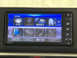 【ナビ】 遠出も安心♪音楽やテレビなどの機能も充実しています。