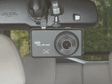 【ドライブレコーダー】ドライブレコーダー装備!走行中はもちろん、あおり運転や事故に遭遇した際、映像で記録し、万一のリスクに備えます。※記録用SDカードはお客様ご自身でご準備いただく必要があります。