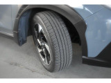 タイヤサイズは225/55R18です