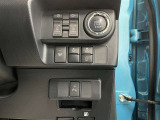 運転席周辺にある各種スイッチ画像です。