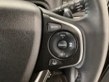 【アダプティブ・クルーズ・コントロール】予め設定した車速内でクルマが自動的に加減速。 前走車との適切な車間距離を維持しながら追従走行し、高速道路でのドライバーの疲労を軽減してくれる嬉しい機能付♪