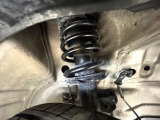 お車を安心してお乗りいただく為には、足回りの定期点検が欠かせません。サービスサポート(有償保証)では無料点検もご提供しており、安心のカーライフをお過ごしいただけるサポート体制が整っています。