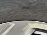 タイヤサイズは【225/60R18】