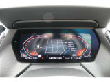 ◆インスツルメント・パネルのエレガントなデザインは、BMW特有の水平ラインで構成され、室内空間に端正な印象をもたらします。人間工学に基づいてレイアウトされた重要な操作系統は、直観的な操作が可能です◆