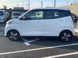 日産車両状態検査員により、一台、一台の車両状態をチェックしております