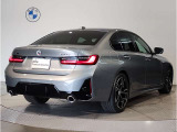 BMWのお車は、&ldquo;駆け抜ける歓び&rdquo;を体現しております。走行の安定性とコーナリングの良さを追求し、思い通りにハンドルの操作可能です。