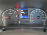 大きくて視認性の良いアナログメーターです。 走行距  62536Km