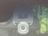 【ドライブレコーダー】ドライブレコーダー装備!走行中はもちろん、あおり運転や事故に遭遇した際、映像で記録し、万一のリスクに備えます。※記録用SDカードはお客様ご自身でご準備いただく必要があります。