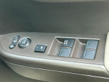 運転席窓操作部スイッチの画像です。