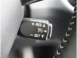アクセルペダルを踏み続けることなくセットした一定速度を維持する機能であり、運転者の疲労軽減並びに同乗者の快適性が向上するとても便利なクルーズコントロール付き(*^^*)