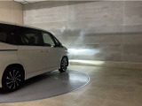 LEDヘッドランプです。十分な明るさを保ちつつも消費電力が少なく、バルブ寿命も長いのが特徴です。瞬時にMAXの光量を発揮するのもLEDならではです。