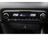 オートエアコンで車内はいつでも快適です♪
