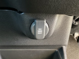 アクセサリーソケットを装備。車内アクセサリーの電源として便利です。