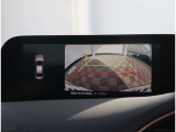 『1台』のお車に対して、3名体制で日々議論を重ね仕入れを行っております。