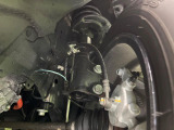 お車を安心してお乗りいただく為には、足回りの定期点検が欠かせません。サービスサポート(有償保証)では無料点検もご提供しており、安心のカーライフをお過ごしいただけるサポート体制が整っています。