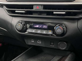 オートエアコンで快適な車内温度を演出してくれます!
