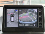アラウンドビューモニター。上空から見下ろしているような映像で、スムースな駐車をサポートします。