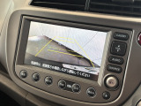バックギアに入れるだけで自動でリヤカメラに切り替わります!車庫入れやバックが苦手な方にオススメ!