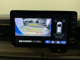 後方確認はお任せ! リアカメラ装備でバック駐車をサポートします。