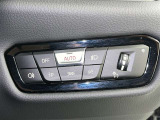 【オートライト】車外の明るさに応じて自動的にライトの点灯・消灯をしてくれます