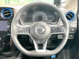 【ステアリングスイッチ】運転中、前方から目線をそらすことなく、オーディオ等の操作が可能な便利機能!安心&快適なドライブを演出してくれます♪
