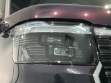 LEDヘッドライトは、点灯の瞬間から最大光量を発揮し、突然暗くなるトンネルなどでの安定感を高めます。